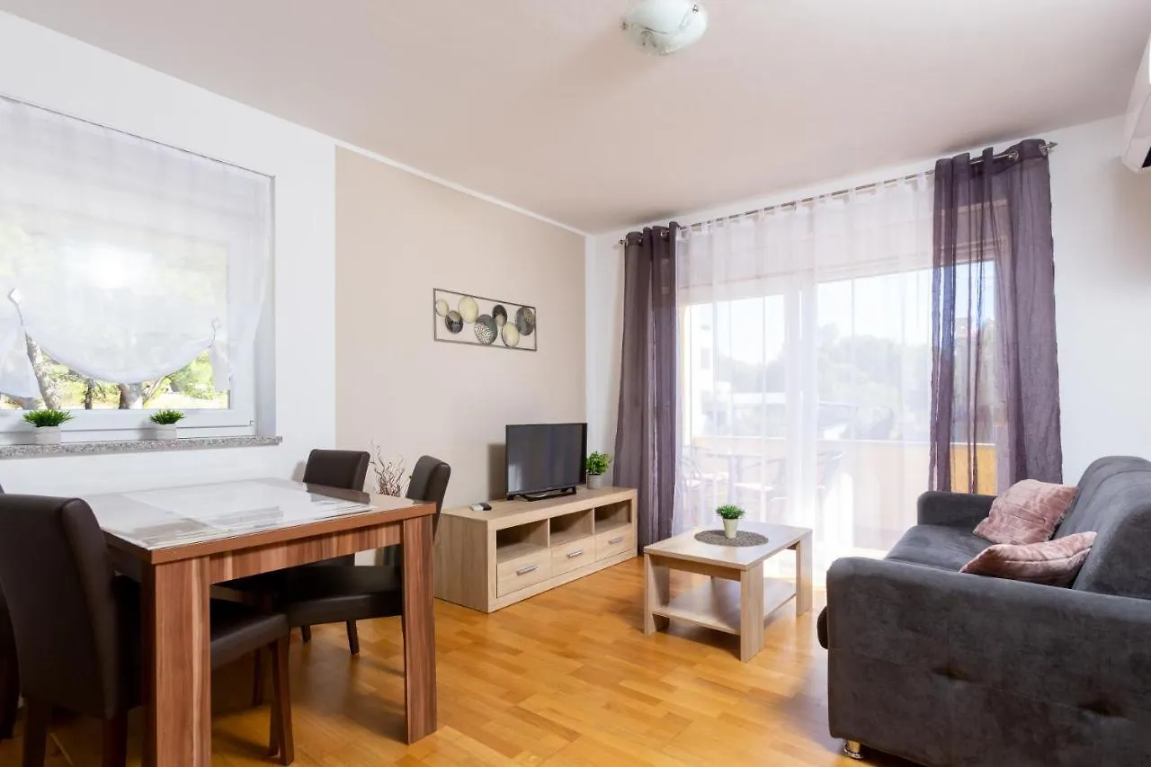 Tina Apartment Medulin Croatia