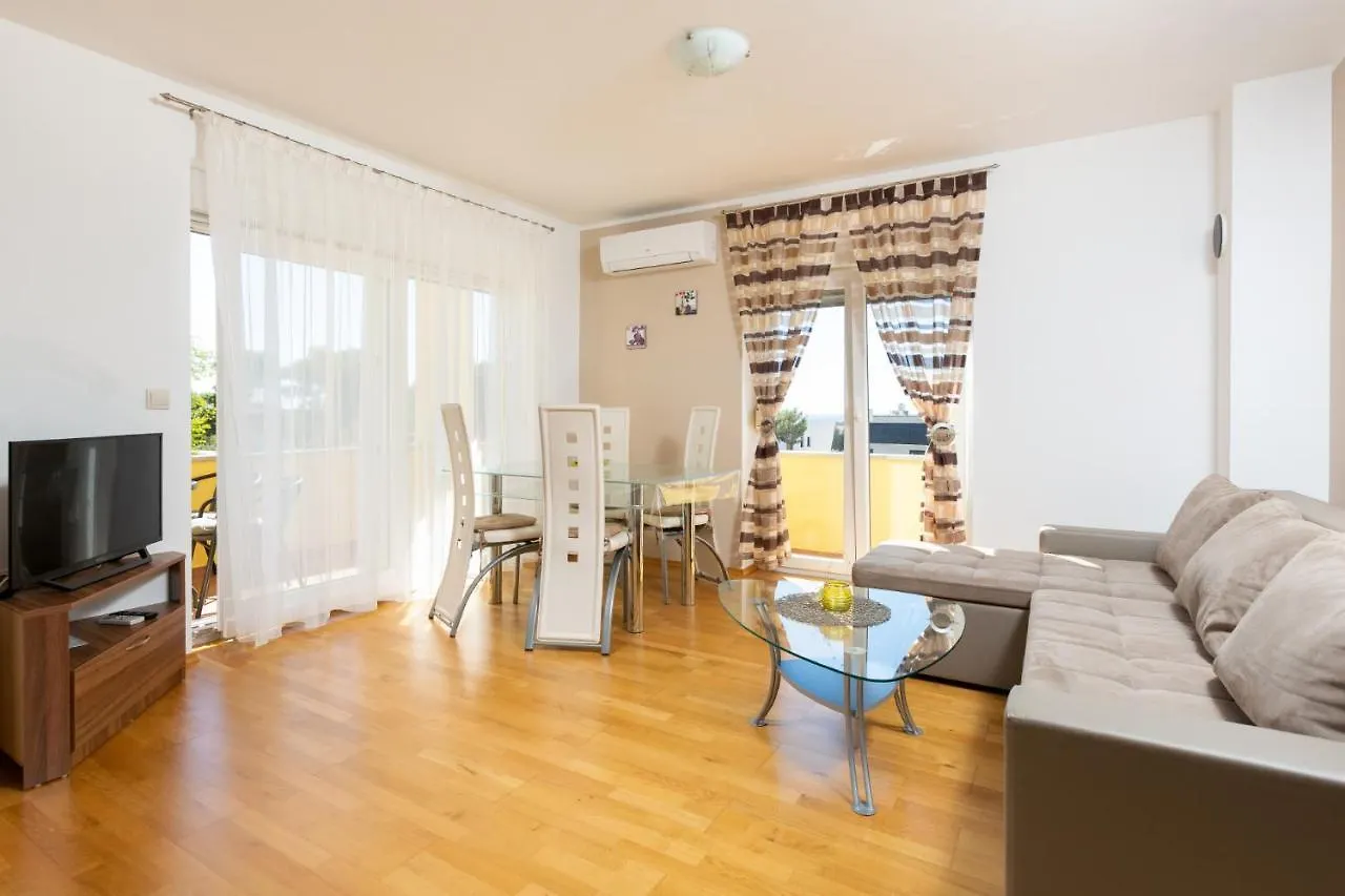 Tina Apartment Medulin