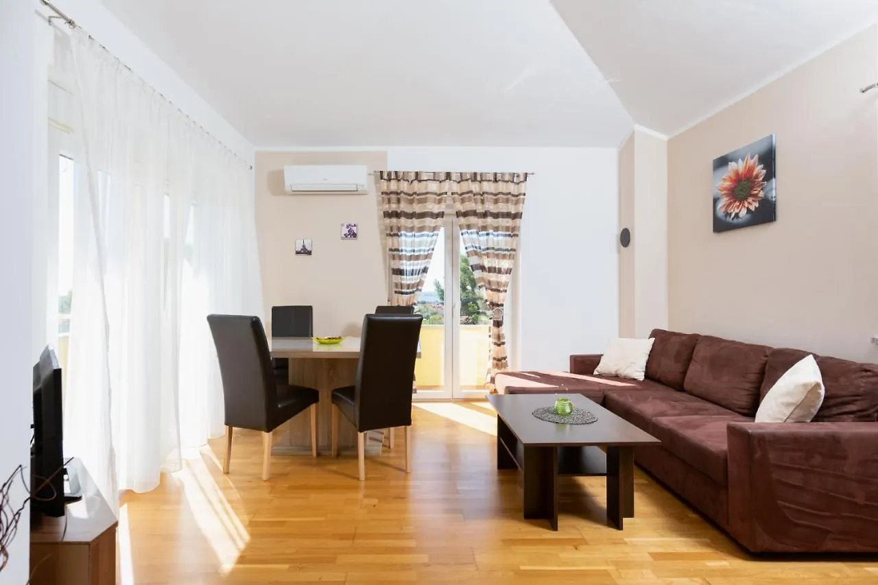 Tina Apartment Medulin